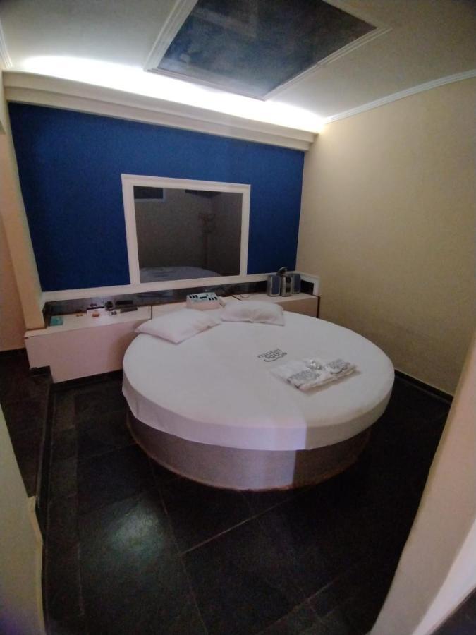 Love hotel Rius Araras *